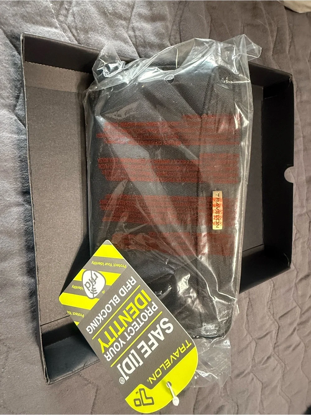 Travelon Black wallet/ wristlet